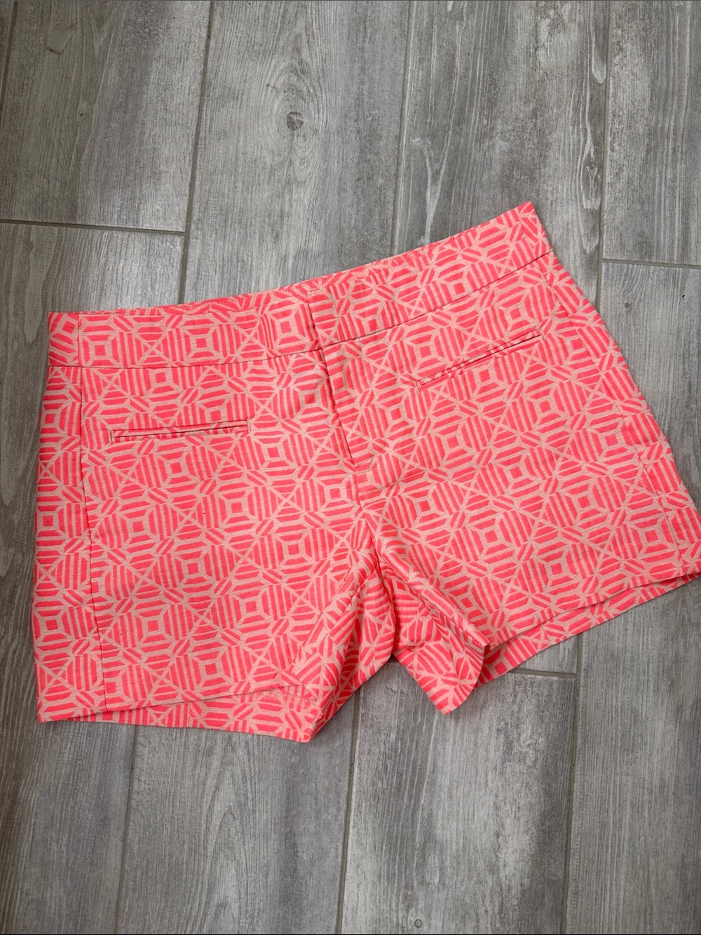 GAP Coral Pink Geometric Mid-Rise Shorts